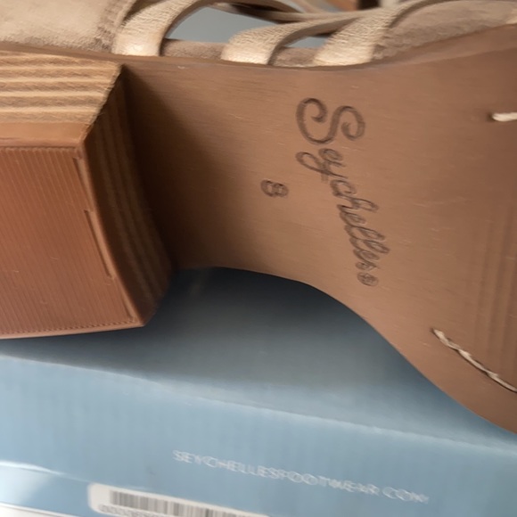 Seychelles booties - Picture 13 of 15